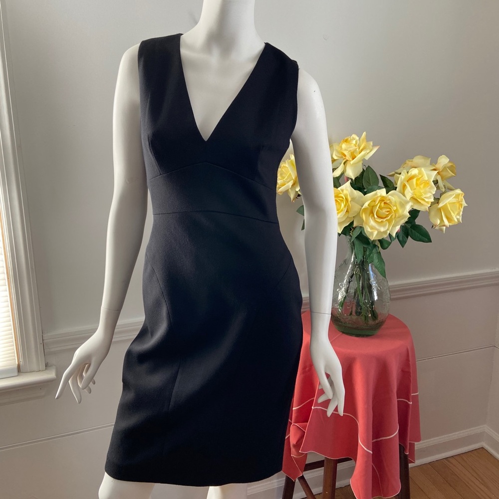 Gorgeous TAHARI Little Black Dress Size 4